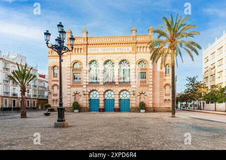 Grande teatro di Falla nella capitale di Cádiz, in Andalusia. Spagna. Europa. Foto Stock