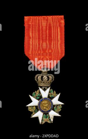 La storica medaglia della Legion d'Onore francese - quarta Classe, numero 1808. Foto Stock