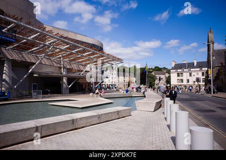 Vista generale del nuovo edificio del Parlamento scozzese a Edimburgo Foto Stock