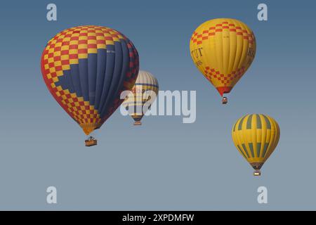 Mongolfiere sulla sponda occidentale del Nilo, Luxor, Egitto Foto Stock