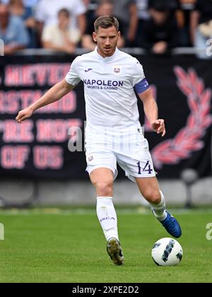 ANVERSA - Jan Vertonghen dell'Anderlecht durante la partita di Pro League belga tra il Royal Anversa FC e l'RSC Anderlecht allo stadio Bosuil il 4 agosto 2024 ad Anversa, Belgio. ANP | Hollandse Hoogte | GERRIT VAN COLOGNE Foto Stock