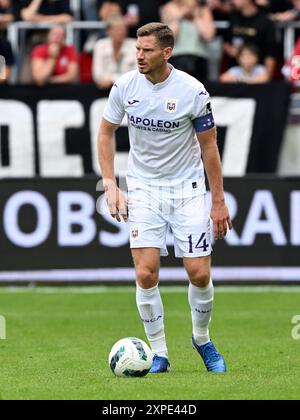 ANVERSA - Jan Vertonghen dell'Anderlecht durante la partita di Pro League belga tra il Royal Anversa FC e l'RSC Anderlecht allo stadio Bosuil il 4 agosto 2024 ad Anversa, Belgio. ANP | Hollandse Hoogte | GERRIT VAN COLOGNE Foto Stock