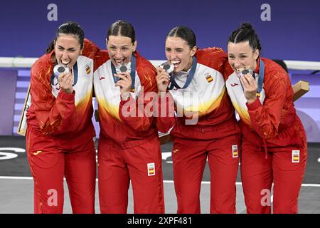 Vega Gimeno, Sandra Ygueravide, Juana Camilion, Gracia Alonso di Spagna medaglia d'argento, 3x3 Basketball, Women&#39;s durante i Giochi Olimpici di Parigi 2024 il 5 agosto 2024 a la Concorde di Parigi, Francia Foto Stock