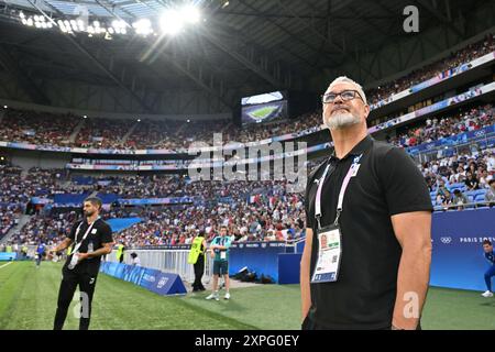 Decines Charpieu, Francia. 5 agosto 2024. Coach Rogerion Micale (Egitto), calcio, semifinale maschile tra Francia ed Egitto durante i Giochi Olimpici di Parigi 2024 il 5 agosto 2024 allo stadio Groupama di Decines-Charpieu vicino a Lione, Francia - foto Frederic Chambert/Panoramic/DPPI Media Credit: DPPI Media/Alamy Live News Foto Stock