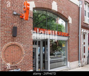 Jeni's Splendid Ice Creams è una catena di gelati che ha negozi fisici in tutto il paese, nonché prodotti nei negozi di alimentari. Foto Stock