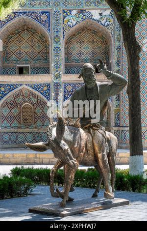 Statua di Hoja Nasruddin, Lyabi-Hauz, Bukhara, Uzbekistan Foto Stock