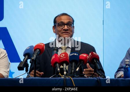 Tomás A. Arias Castillo, avvocato esperto, in diritto elettorale, parla durante una conferenza stampa a Madrid. Questa mattina, il comando con VZLA istituito a Madrid, guidato da Antonio Ledezma, ex vice del Congresso nazionale del Venezuela, ha offerto una conferenza stampa per fornire informazioni sulla verifica del processo di conteggio delle elezioni presidenziali di domenica scorsa attraverso i registri elettorali e denunciare la flagrante violazione dei diritti umani che il regime venezuelano sta compiendo, con quasi 1.000 arresti arbitrari negli ultimi 7 giorni, secondo i dati di PROVEA e della P. Foto Stock