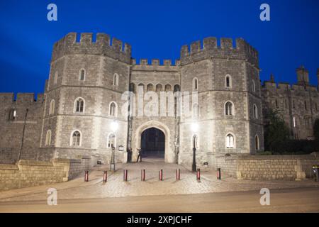 Castello di Windsor durante l'ora blu Foto Stock