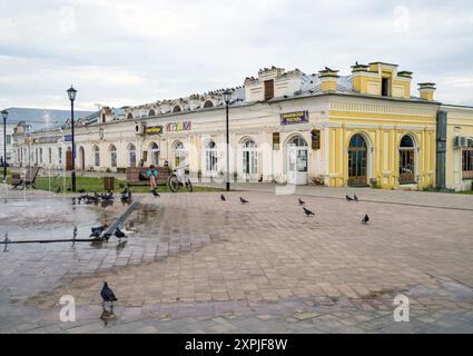 Lebedyan, Russia - 15 giugno 2023: Via mira, paesaggio urbano, città di Lebedyan, regione di Lipetsk Foto Stock