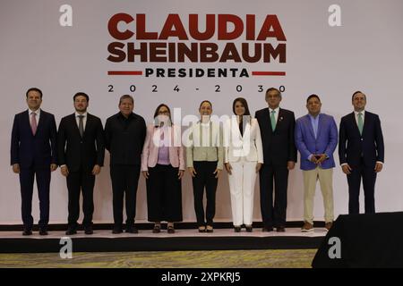 Claudia Sheinbaum Pardo, candidata eletta del Messico, accompagnata dai governatori Esteban Villegas, governatore di Durango; Samuel García, governatore di Nuevo León; David Monreal, governatore di Zacatecas; Rocío Nahle, governatore eletto di Veracruz; tre Jimenez, Governatore di Aguas Calientes; Américo Villarreal, Governatore di Tamaulipas; Ricardo Gallardo, Governatore di San Luis Potosí; Manolo Jimenez, Governatore di Coahuila durante una conferenza stampa per annunciare che un progetto di lavoro pubblico sarà realizzato per Stato. Il 6 agosto 2024 a città del Messico, Messico. (Foto di Ian Robles/ Eyepix Group/Sipa USA) Foto Stock