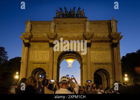 FRANCIA. PARIGI (75) 1° ARRONDISSEMENT. PARIGI 2024. PER TUTTA LA DURATA DEI GIOCHI, LA FIAMMA OLIMPICA PENSERÀ SOPRA IL JARDIN DES TUILERIES NELLA HEA Foto Stock