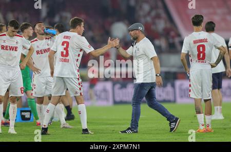 Colonia, Germania. 2 agosto 2024. Firo: 02.08.2024, calcio, 2.Liga, 2.Bundesliga, stagione 2024/2025, 1.FC Cologne - HSV Hamburg Hamburg, HSV Hamburg Hamburg Hamburg Hamburg 1:2 coach Steffen Baumgart, HSV Hamburg Hamburg dopo il fischio finale con i giocatori della sua ex squadra Koln, qui Dominique Heintz crediti: dpa/Alamy Live News Foto Stock