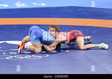 Parigi, Francia. 6 agosto 2024. Sarah Ann Hildebrandt (USA) vs Dolgorjavyn Otgonjargal (Mongolia), Wrestling, Women's Freestyle 50kg semifinale durante i Giochi Olimpici di Parigi 2024 il 6 agosto 2024 alla Champ-de-Mars Arena di Parigi, Francia - foto Federico Pestellini/Panoramic/DPPI Media Credit: DPPI Media/Alamy Live News Foto Stock