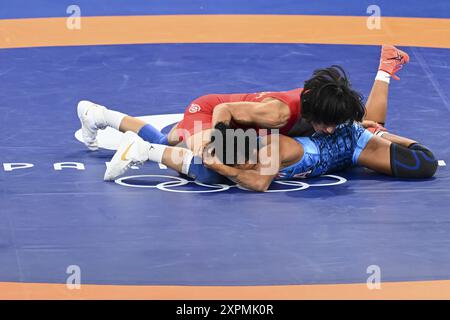 Vinesh Vinesh Phogat (India) vs Yusneylis Guzman Lopez (Cuba), Wrestling, Women&#39;s Freestyle 50kg semifinale durante i Giochi Olimpici di Parigi 2024 il 6 agosto 2024 alla Champ-de-Mars Arena di Parigi, Francia Foto Stock