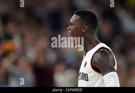 Parigi, FRANCIA - 06 AGOSTO: Il tedesco Dennis Schröder festeggia durante il quarto incontro maschile tra il Team Germania e il Team Grecia il giorno 11 Foto Stock