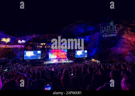 Marbella, Spagna. 7 agosto 2024. Concierto de Antonio José en el Festival Starlite de Marbella. 06 agosto 2024. EN la foto: Concerto di Antonio Jose Antonio José al Festival Starlite di Marbella. 6 agosto 2024. PISCINA/Starlite Festival/Cordon Press solo per uso editoriale. Credito obbligatorio: © Starlite Festival Marbella credito: CORDON PRESS/Alamy Live News Foto Stock