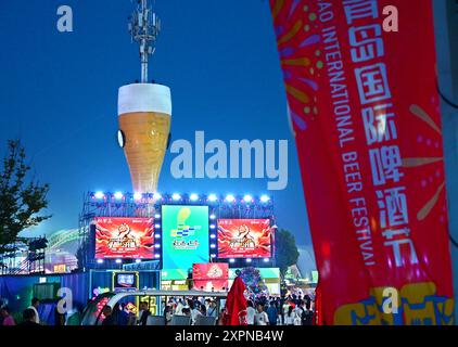 Qingdao, la provincia cinese dello Shandong. 29 luglio 2024. Questa foto mostra una vista del festival della birra Qingdao a Qingdao, nella provincia di Shandong, nella Cina orientale, il 29 luglio 2024. Crediti: Li Ziheng/Xinhua/Alamy Live News Foto Stock