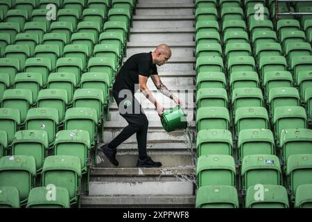 GRONINGEN - preparativi nello stadio Euroborg del FC Groningen, in vista della nuova stagione dell'Eredivisie. Il club torna alla massima divisione del calcio professionistico dopo un anno di assenza. ANP SIESE VEENSTRA Foto Stock