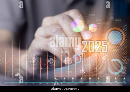 Pianificazione e strategie per il progresso o il successo dell'attività in borsa, successo nel 2025 Foto Stock
