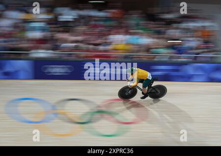 Parigi, Francia. 7 agosto 2024. Matthew Richardson dell'Australia gareggia durante le qualificazioni sprint maschili di ciclismo su pista ai Giochi Olimpici di Parigi 2024 a Parigi, Francia, 7 agosto 2024. Crediti: Li Yibo/Xinhua/Alamy Live News Foto Stock