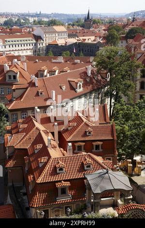 Praga come visto dal palazzo Wallenstein giardini, Mala Strana, Praga, Repubblica Ceca Foto Stock