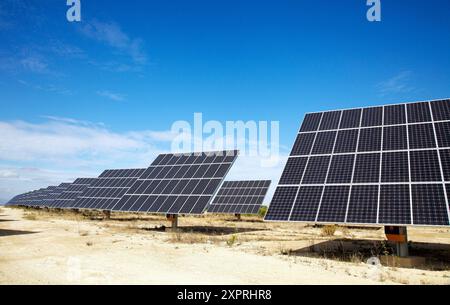 Pannelli solari, fotovoltaico, solare Power Plant, Arguedas, Navarra, Spagna Foto Stock