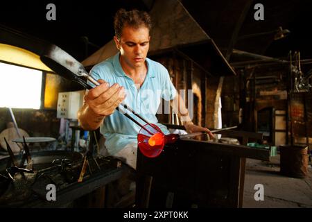 Fatte a mano la produzione di vetro di Guardiola, Algaida Es Pla Mallorca Illes Balears Spagna Foto Stock