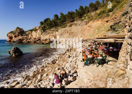 Il ristorante può Lluch, Cala Deia, Deia. Sierra de Tramuntana. Mallorca. Isole Baleari. Spagna. Foto Stock