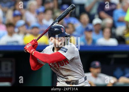 6 agosto 2024: Il ricevitore dei Boston Red Sox Connor Wong (12) batte contro i Kansas City Royals al Kauffman Stadium di Kansas City, Missouri. David Smith/CSM Foto Stock