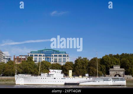 HQS Wellington (U65), Temple Stairs, Victoria Embankment, Londra, Inghilterra. Foto Stock