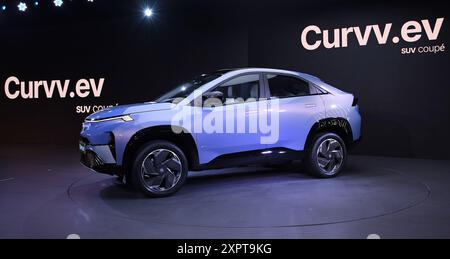 Mumbai, India. 7 agosto 2024. Tata Curvv EV SUV coupé viene mostrata durante il lancio. Credito: SOPA Images Limited/Alamy Live News Foto Stock