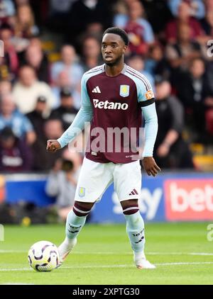 Lamare Bogarde dell'Aston Villa durante l'amichevole di pre-stagione al Bescot Stadium, Walsall. Data foto: Mercoledì 7 agosto 2024. Foto Stock