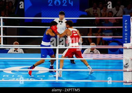 Parigi, Francia. 7 agosto 2024. OUMIHA Sofiane di Francia vs ALVAREZ BORGES Erislandy di Cuba pugilato - uomini 63 kg - finale ai Giochi Olimpici di Parigi 2024 il 7 agosto 2024 a Parigi Boxe a Roland Garros, Francia - Photo Gregory Lenormand/DPPI Media/Panoramic Credit: DPPI Media/Alamy Live News Foto Stock