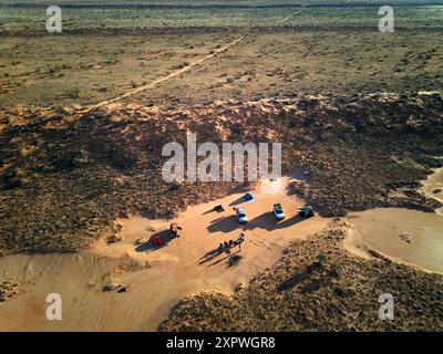 Campeggio sulla linea QAA, Simpson Desert, Outback Queensland, Australia Foto Stock