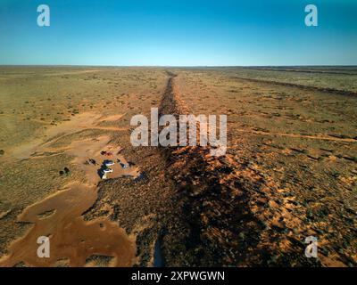 Campeggio sulla linea QAA, Simpson Desert, Outback Queensland, Australia Foto Stock