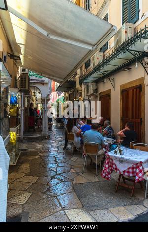 Foto della parte vecchia della città di Corfù in Grecia. Foto Stock