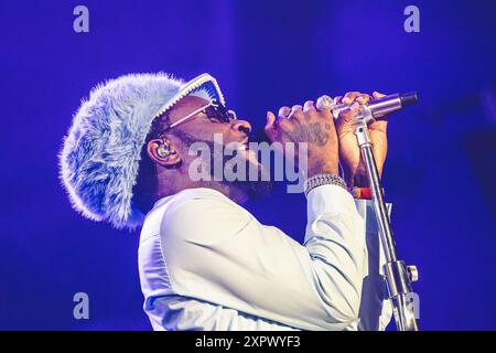 Skanderborg, Danimarca. 7 agosto 2024. La cantante e rapper nigeriana Burna Boy esegue un concerto dal vivo durante il festival musicale danese SmukFest 2024 a Skanderborg. Credito: Gonzales Photo/Alamy Live News Foto Stock