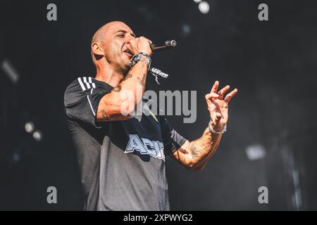 Skanderborg, Danimarca. 7 agosto 2024. Il cantante, cantautore e rapper inglese esempio esegue un concerto dal vivo durante il festival musicale danese SmukFest 2024 a Skanderborg. Credito: Gonzales Photo/Alamy Live News Foto Stock