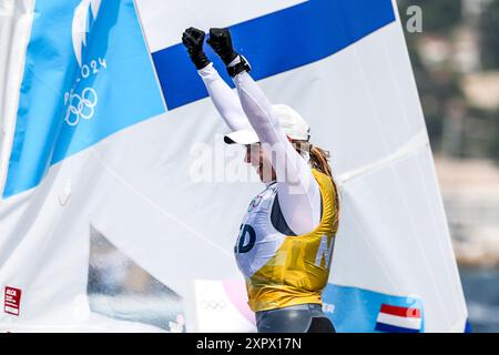 Marsiglia, Francia. 7 agosto 2024. MARSIGLIA, FRANCIA - 7 AGOSTO: Marit Bouwmeester dei Paesi Bassi gareggia nella gara della medaglia Dinghy femminile durante l'11° giorno della vela - Giochi Olimpici di Parigi 2024 a Marsiglia Marina il 7 agosto 2024 a Marsiglia, Francia. (Foto di ICON Sport/Agenzia BSR) credito: Agenzia BSR/Alamy Live News Foto Stock