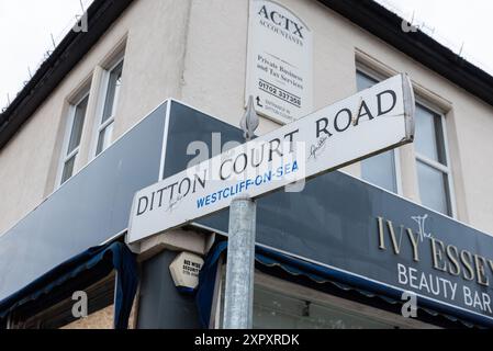 Una lista di contatti sui social media del Telegram nominò un avvocato dell'immigrazione a Ditton Court Road, Westcliff on Sea come obiettivo Foto Stock