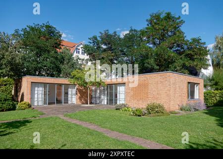 Haus Lemke, das letzte von Ludwig Mies van de Rohe in Deutschland entworfene Wohnhaus vor seiner emigrazione 1938. Hohenschönhausen, Oberseestraße, Ber Foto Stock