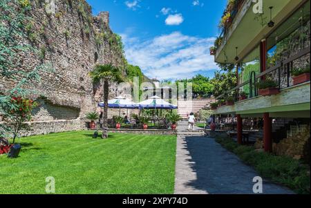 Il castello di Elbasan (albanese: Kalaja e Elbasanit) è una fortezza del XV secolo situata a Elbasan, in Albania. Foto Stock