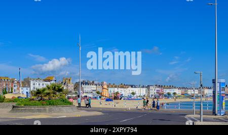 Weymouth Beach in una giornata di primavera assolata Foto Stock