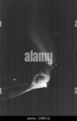 Effettivo 5- 1948: Sgombero della neve sulla ferrovia di Bergen. La ferrovia di Bergen, una delle ferrovie più importanti della Norvegia, raggiunge il suo punto più alto appena ad ovest di Finse, a 1301 metri sul livello del mare. Il vento e la neve all'unisono qui fanno sì che non sia sempre una cosa da tenere aperta questa pista in inverno. Foto: Sverre A. Børretzen / Aktuell / NTB ***la foto non viene elaborata*** questo testo immagine viene tradotto automaticamente questo testo immagine viene tradotto automaticamente questo testo immagine viene tradotto automaticamente Foto Stock