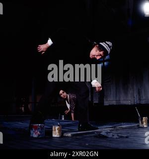 Dreyfus, Theaterstück, Inszenierung der Münchner Kammerspiele, Regie: Hans Schweikart, ZDF Aufzeichnung, 1976, Szene: Rosemarie Fendel (hinten), Romuald Pekny Foto Stock