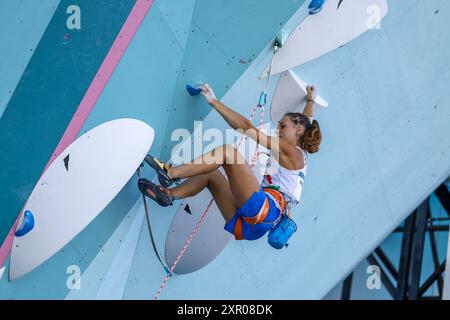 MORONI Camilla of Italy Climbing, Women&#39;S Boulder &amp; Lead, semifinale Lead, durante i Giochi Olimpici di Parigi 2024 l'8 agosto 2024 presso le Bourget Sport Climbing Venue a le Bourget, Francia Foto Stock