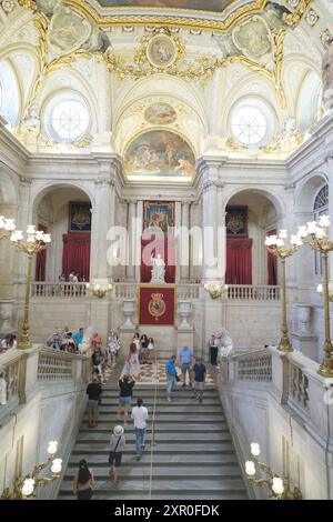 Madrid, Spagna. 8 agosto 2024. Vista interna del Palazzo reale di Madrid, in stile barocco, dal 1750, a Madrid, 8 agosto, 2024, Spagna credito: SIPA USA/Alamy Live News Foto Stock