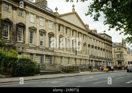 3 settembre 2022: Un'elegante residenza della Regency sul lato nord di Queen Square, Bath, Somerset. Foto Stock