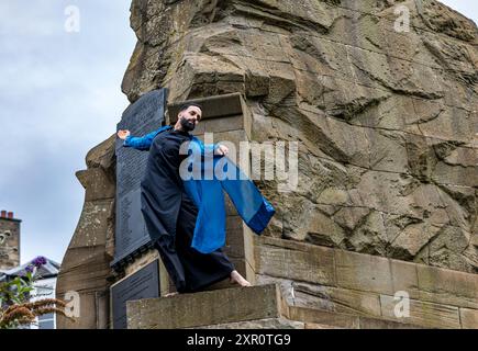 Il ballerino Aakash Odedra esegue un estratto delle canzoni di Bulbul, Edinburgh International Festival, Scozia, Regno Unito Foto Stock