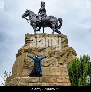 Il ballerino Aakash Odedra esegue un estratto delle canzoni di Bulbul, Edinburgh International Festival, Scozia, Regno Unito Foto Stock